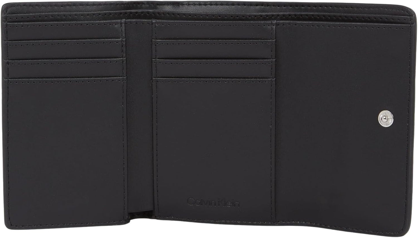 Portfel damski Calvin Klein Must Small Trifold Mono Klein, czarny (Black Mono), jeden rozmiar Portfel damski Naty Shop