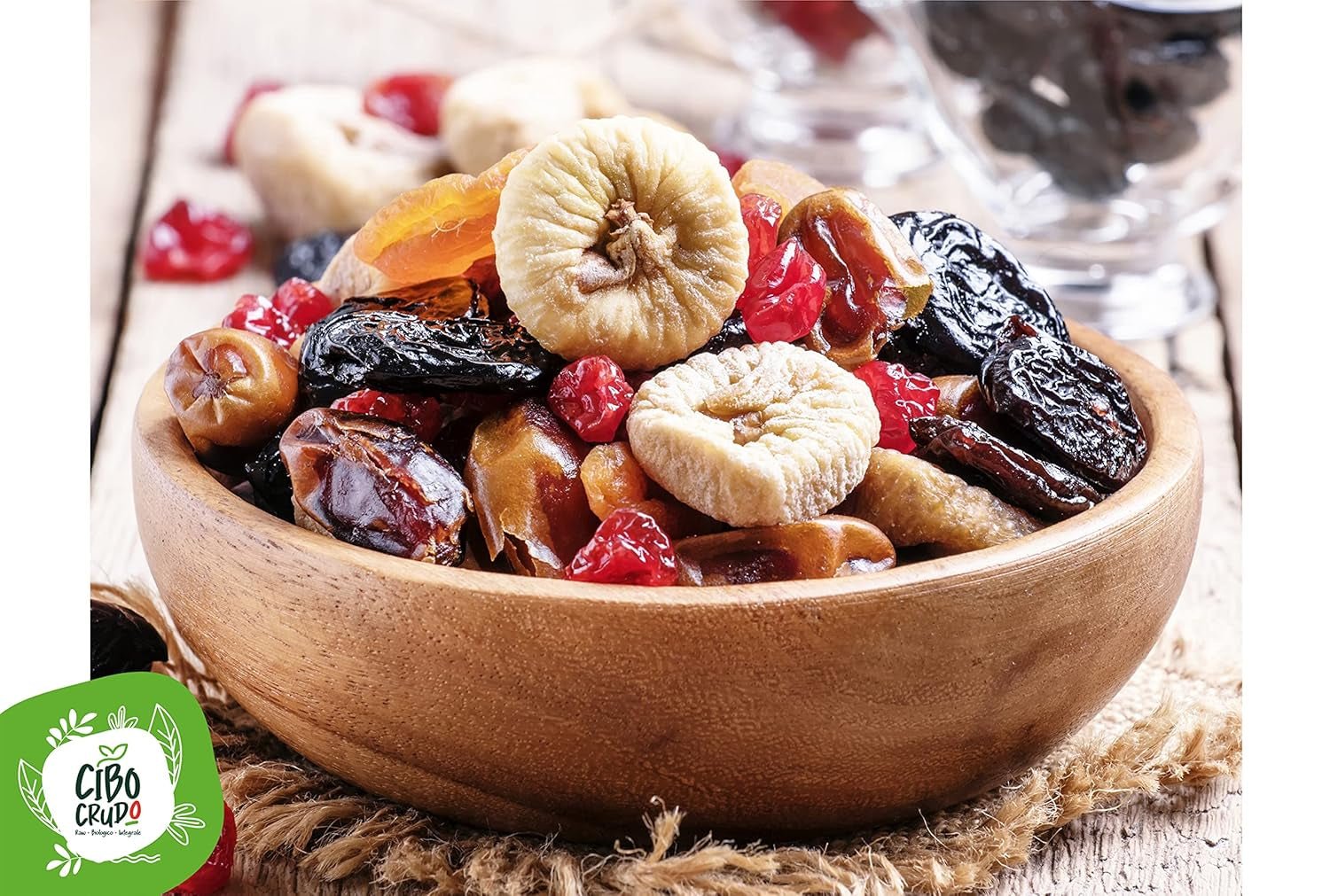 Suszone śliwki organiczne bez pestek - 500g. Surowe śliwki niesiarkowane, bez dodatku cukru i dodatków. Ekologiczne śliwki jako aromatyczne suszone owoce. Śliwki bez pestek. Naty Kup produkty suszone