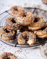 RUF Cake Glaze Orzech Laskowy, 100g w torebce, można używać w kuchence mikrofalowej, do polewania ciast z orzechami, pralinami i kremem, bezglutenowy (opakowanie 4 szt.) Naty Shop Pasta cukrowa