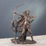 Brązowa statua bogini łowów oraz dzikie statuetki i rzeźby Naty Shop