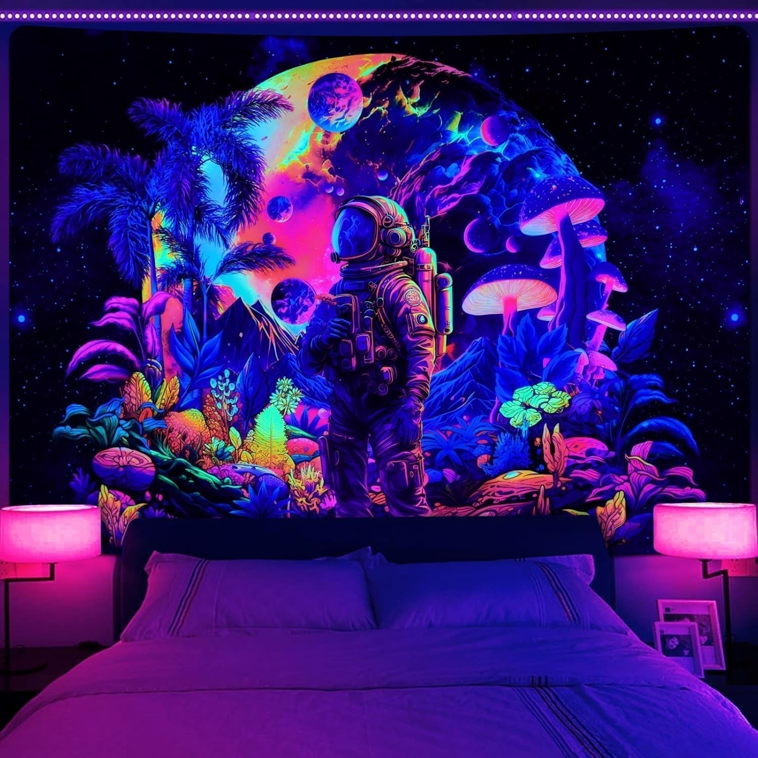 Gobelin alishomtll czarny lekki astronauta grzyb fluorescencyjny botaniczny Strona główna - Akcesoria i dekoracje Naty Shop Multi 210L X 150B Cm