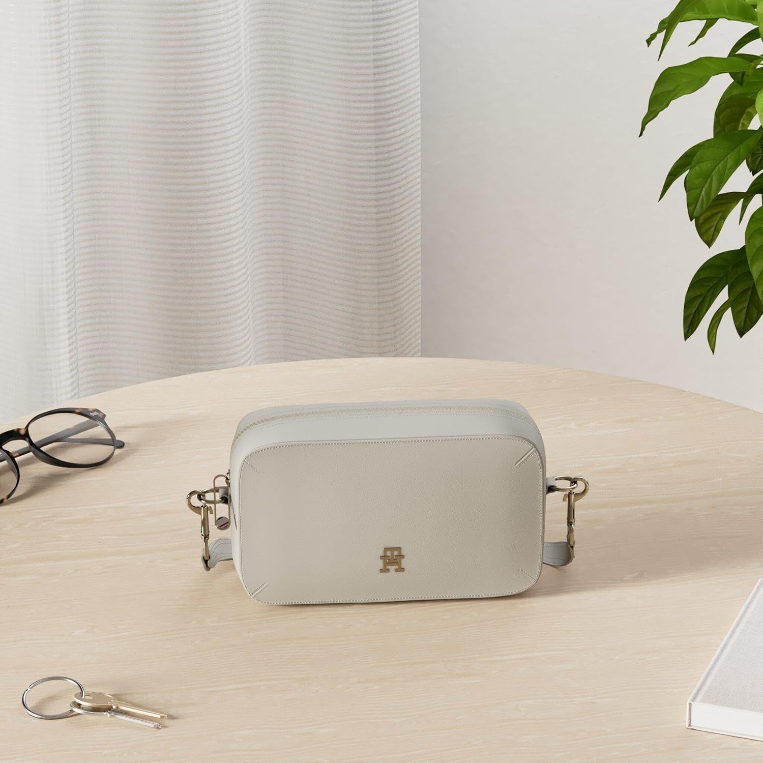 Tommy Hilfiger Torba Crossbody Chic Flap Crossover Małe torby damskie Naty Shop
