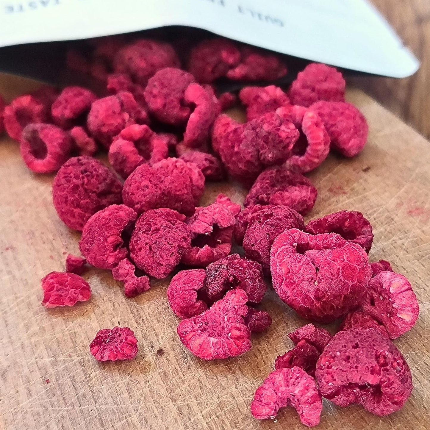 Maliny liofilizowane Kawałki łamane | XL 300g Owoce suszone liofilizowane | Suszone maliny Bezglutenowe Owoce liofilizowane | Owoce liofilizowane | Malina liofilizowana Naty Sklep z produktami suszonymi
